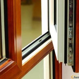 Алюминиевый профиль 6063 с текстурой дерева