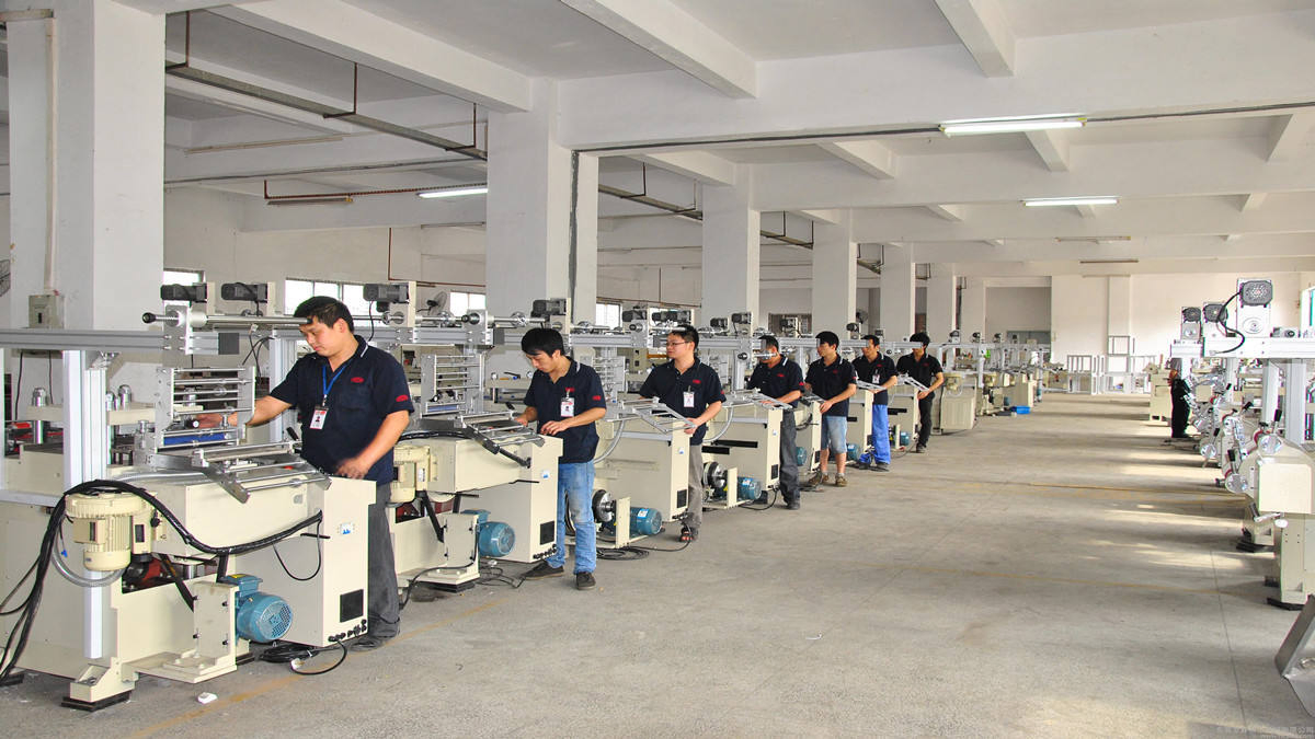 Baby Kids UFO 360 Degree Rotation Magic Plastic Baby Bowl