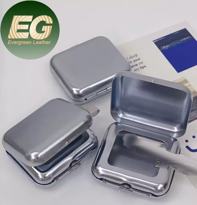 Ea518 Designer Smart Smoking Diamond Glitter Cigarette Portable Outdoor for Car Cigar Ashtray Travel Pocket Fancy Metal Customize Ashtrays