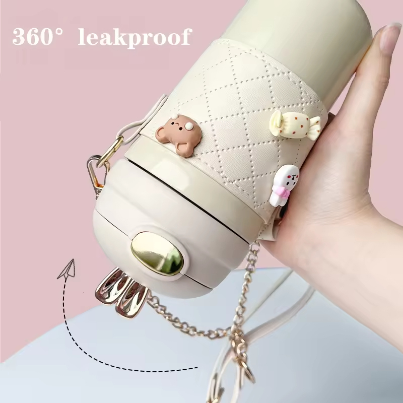New 580ml Cute Rabbit Ear Plastic Water Bottle Cup Ins Girl Kids Portable Plastic Bottle with Straw Pearls Metal Chain Strap