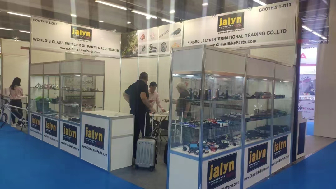 Lawn Mower Parts Carburetor for Chain Saw