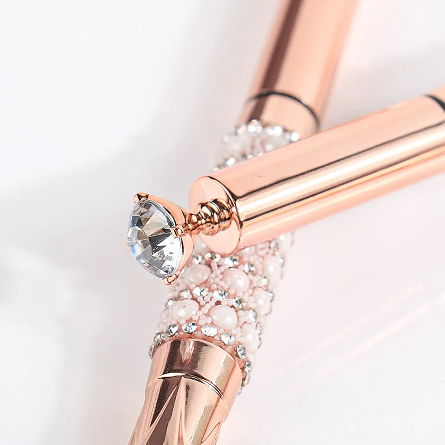 Customized Glittering Eyeliner: Diamond Free Sample