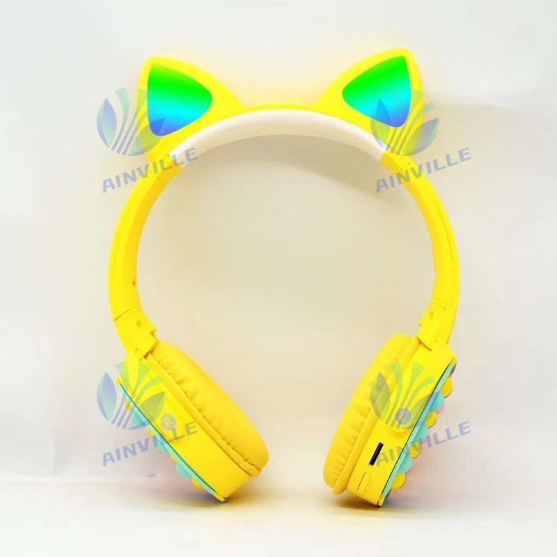 OEM Custom Bluetooth Headphone Headphone with Bubble Pressure Reduction 950 Cat Ear Luminous Wireless Headphone Factory Direct