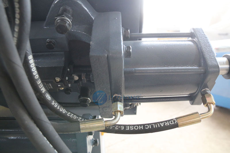 Станок ленточнопильный автоматический GH4220