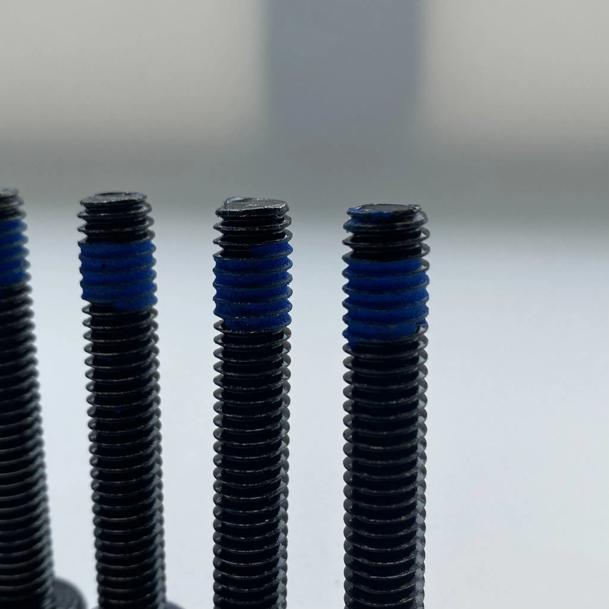 Машинные винты M1.4-M6, черные, углеродистая сталь