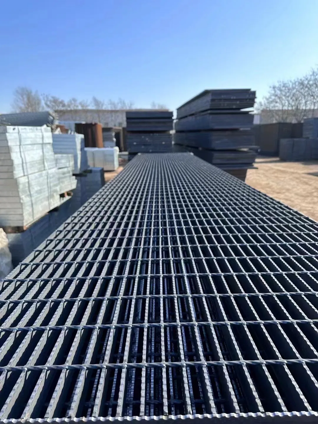 Heavy-Duty Steel Walkway Grating for Secure Ditch Coverage