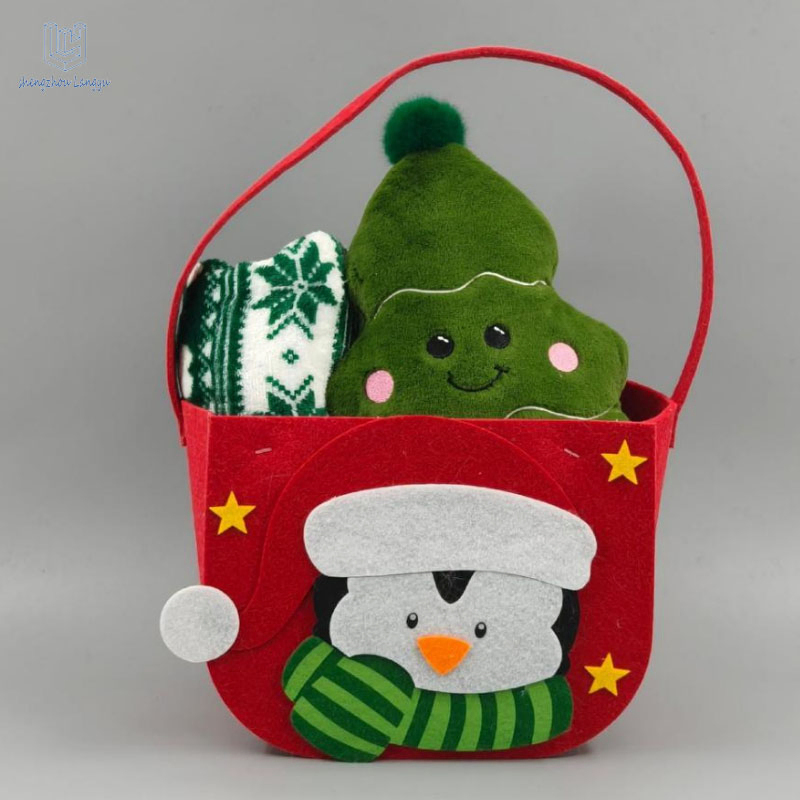 2026 Customizable Wholesale Toy Blanket Christmas Gift Basket: Penguin - Themed Bag with Snowflake Towel & Plush Tree