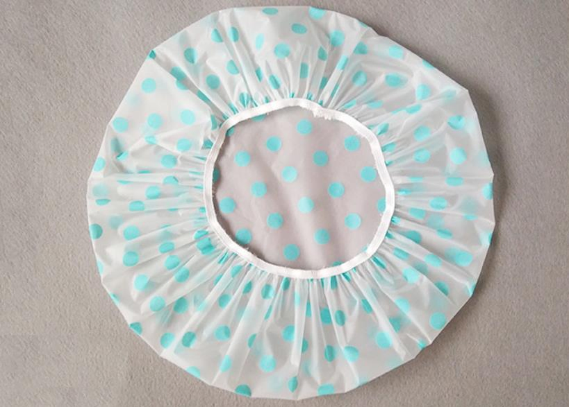 Disposable PE Shower Cap with Heart-Shaped in Pink