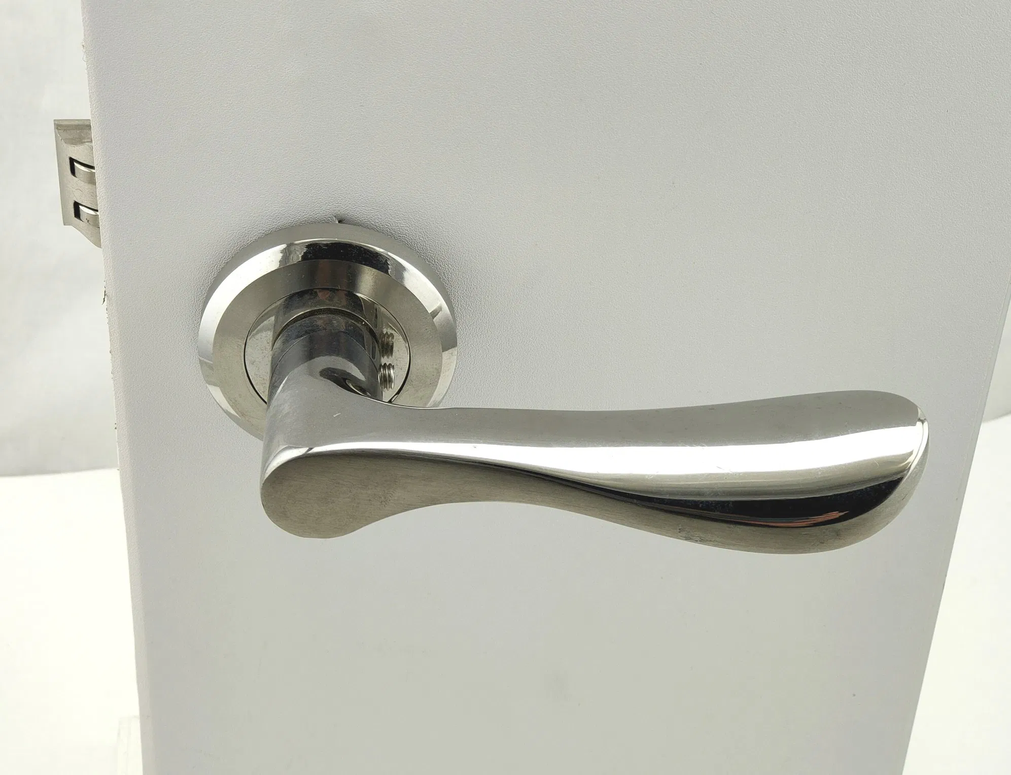 Stainless Steel Hollow Tube Lever Handle (X222X31 SS)