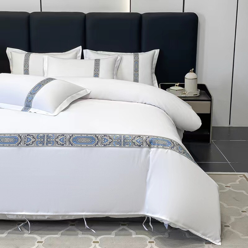 Customized 5 Star Hotel Luxury Bedding Set Colored Embroidery 100% Cotton Fitted/Flat Sheet Hotel Bed Linen Customized Bedding