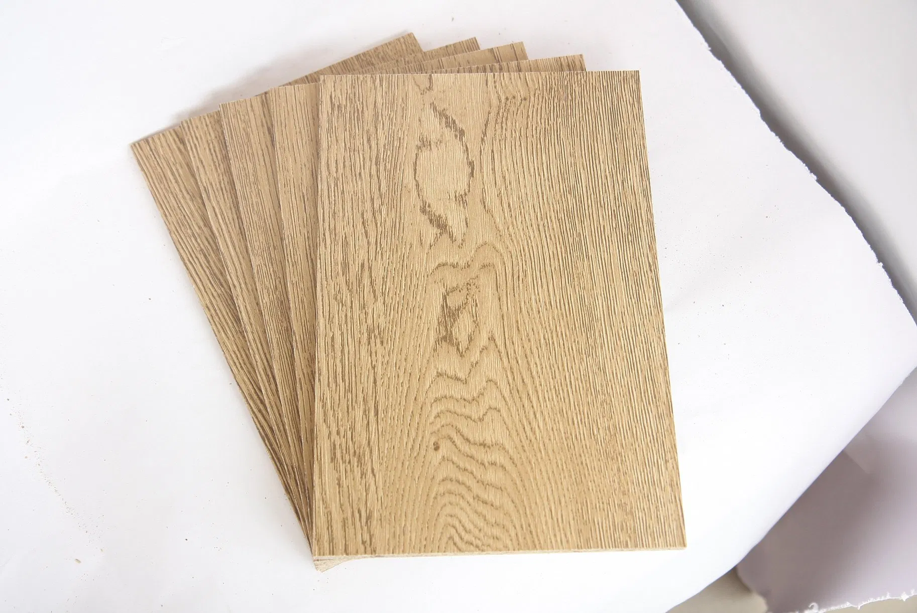 Melamine Faced 1220*2440mm, E0/E1/E2 Glue 12/15/16/18/20mm Thickness Chipboard