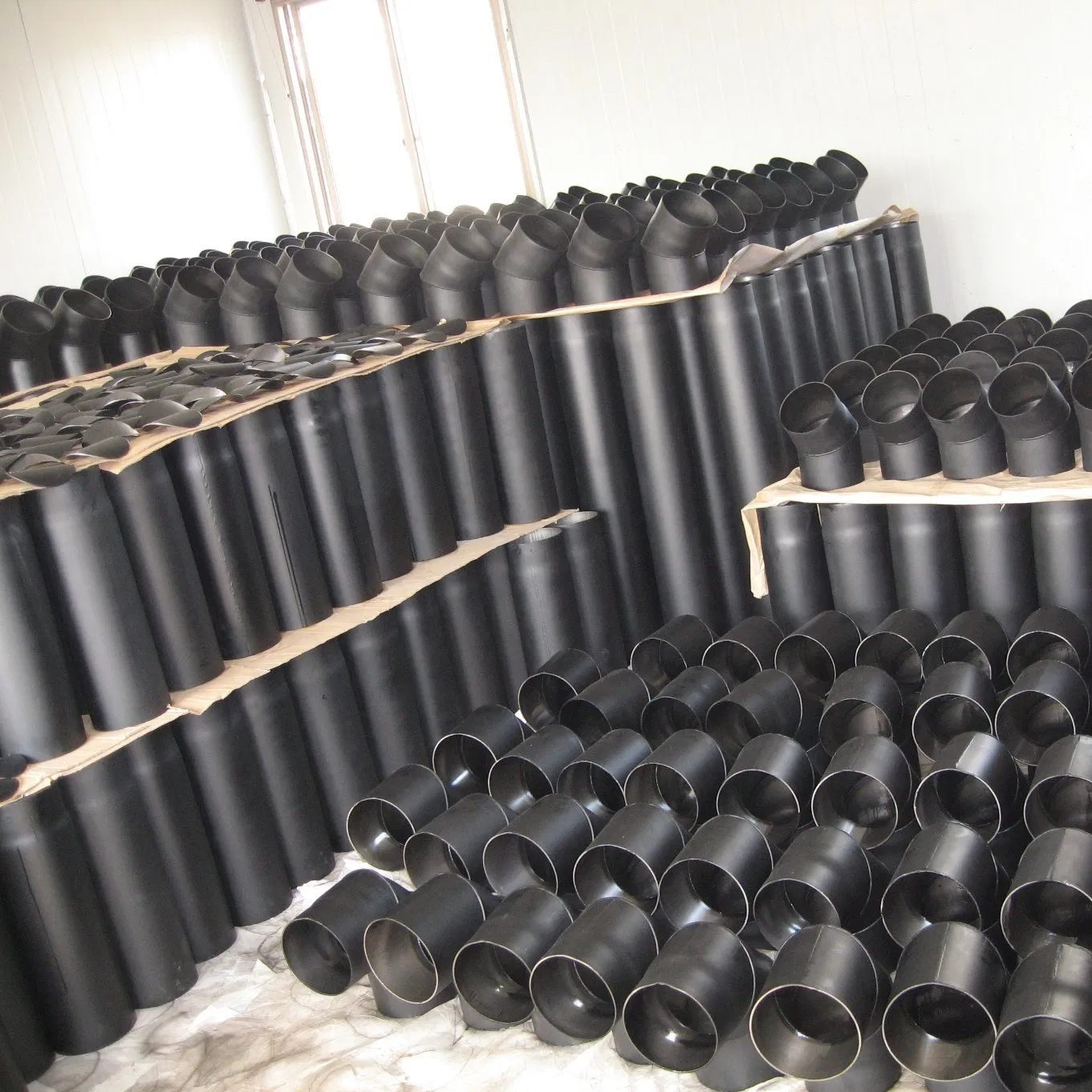 Одностенная черная дымоходная труба из нержавеющей стали