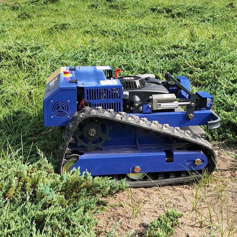 Гусеничная газонокосилка с дистанционным управлением NUC 500