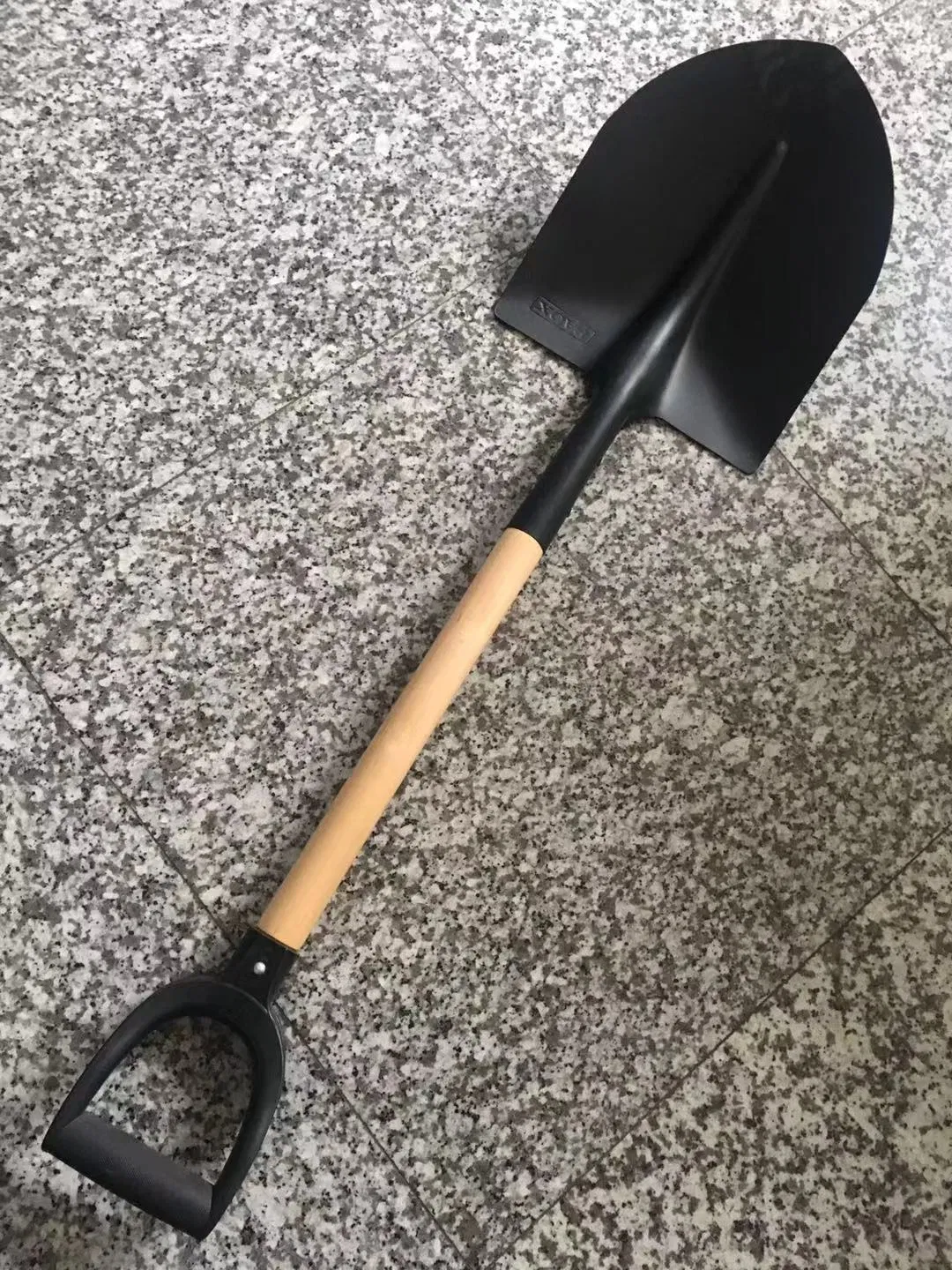 Long Handle Shovel with Wood or Fiber Glass Handle Carbon Steel material Machine