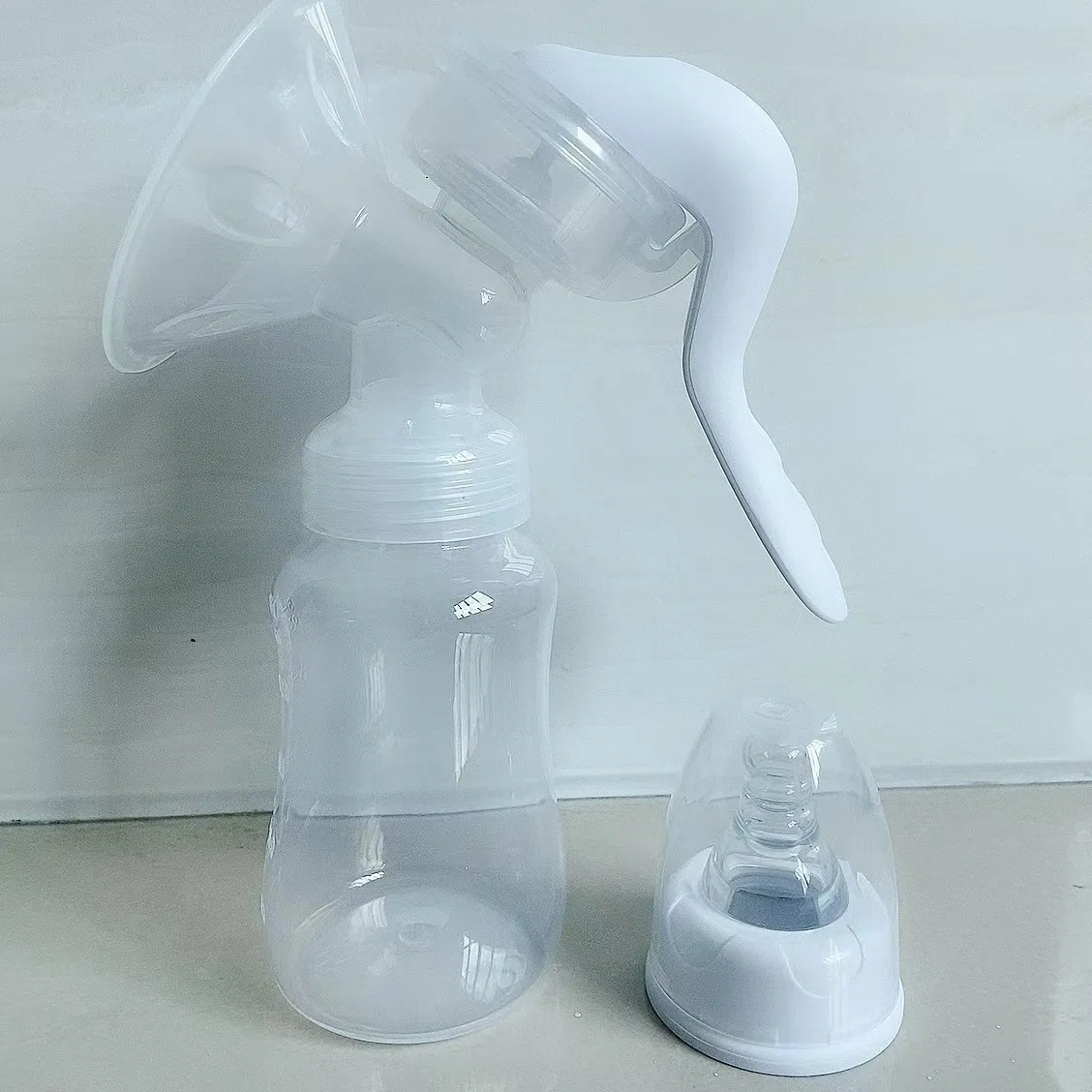 2024 Latest Products Manual Breast Milk Pump Silicone Breast Pump