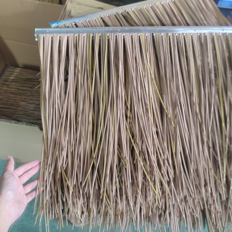 Artificial Straw Thatch Panel Realistic Appearance for Outdoor Roof Decoration