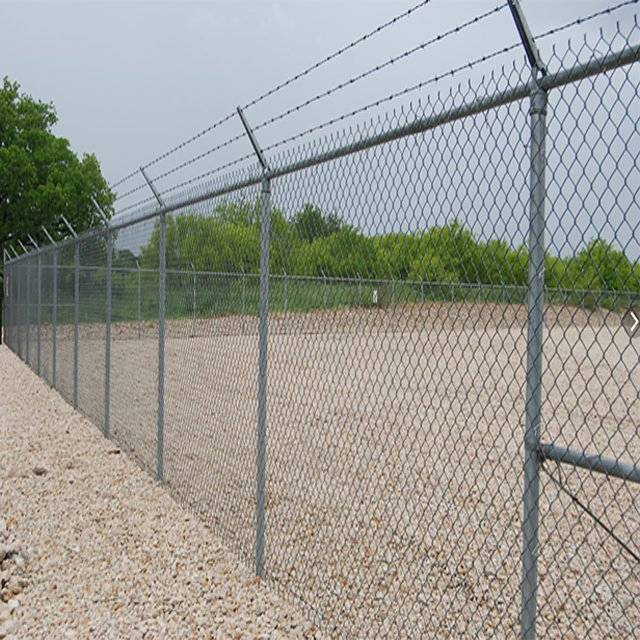 High Iron Steel Security Fence Hot DIP Galvanized 6FT Cyclone Chain Link Fencing Top with Barbed Wire