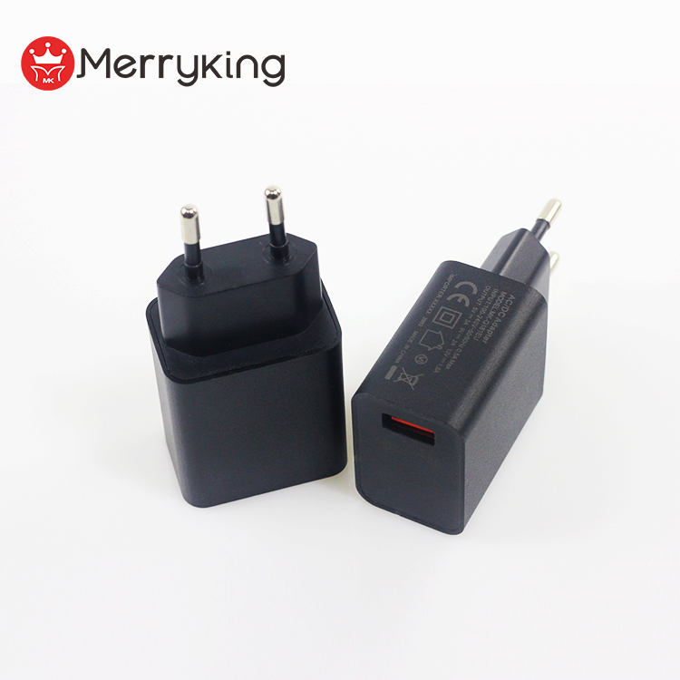 OEM Logo Europe Hot Sale 230V AC Inpout DC 5V 9V 12V USB Charing Adapter Wall Mount Cell Phone Charger 18W