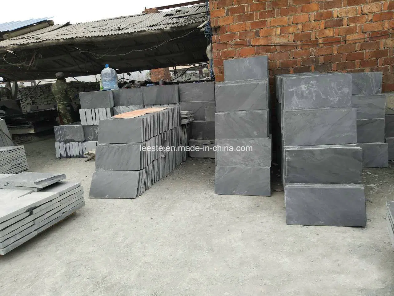 Hot Selling China Grey/Black Basalt Bluestone Basalt for Coping/Kerbstone/Wall Tiles/Swimming Pool