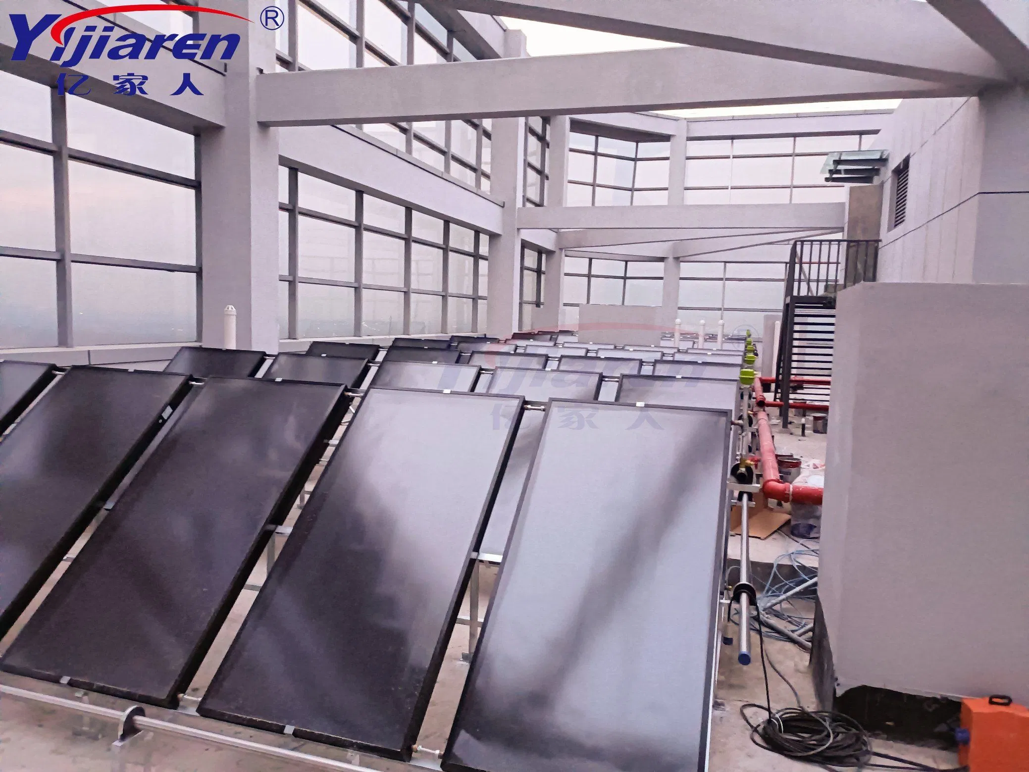 Плоский солнечный коллектор для нагрева воды под давлением