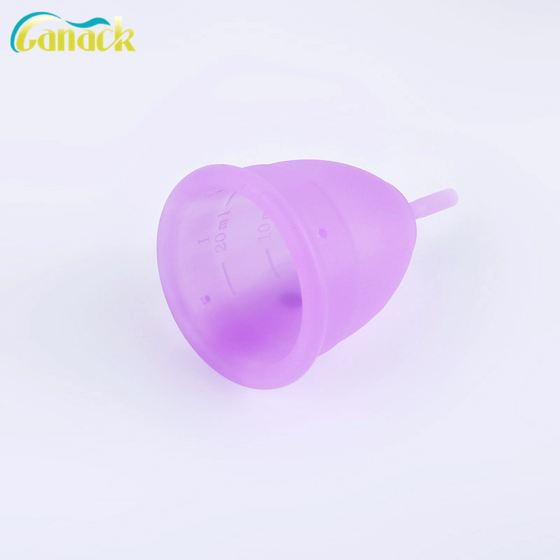 Women Use Medical Silicone Menstrual Cup