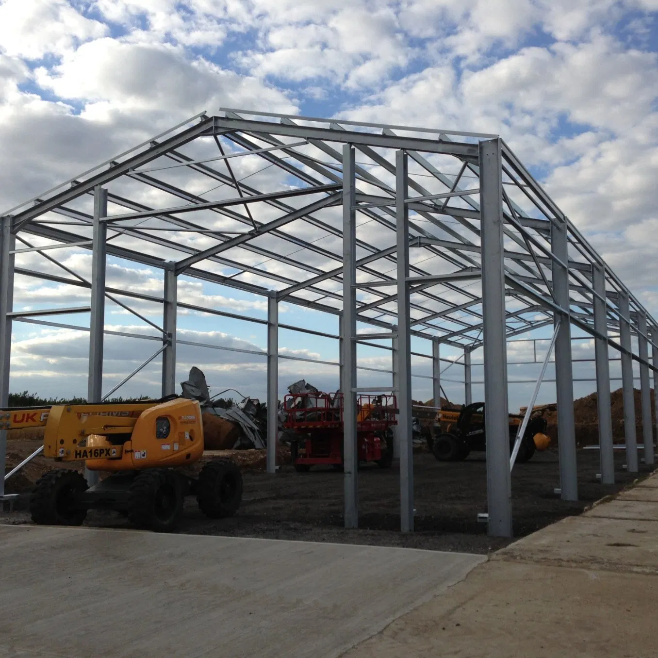Custom Heavy Steel Structure Warehouse 10-40m Span ASTM/GB Standard Windproof Seismic for Logistics/Manufacturing Storage