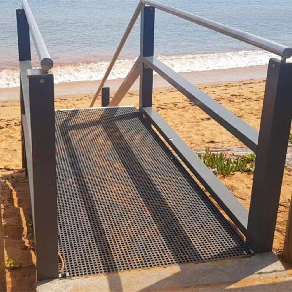 Jetty FRP Micro Mesh Grating with Bare-Foot Friendly Grit Surface for Walkway