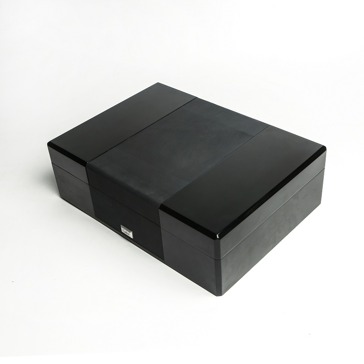 High Quality Square Desktop Humidor Custom Logo, Color etc