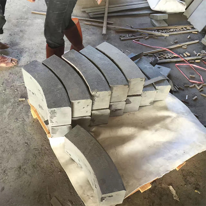 Natural Split Dark Zp Black Basalt for Cube Paving Stone/Kerbs/Tiles/Paver/Cube/Cobbles/Landscaping/Paver/Curb/Coping Price