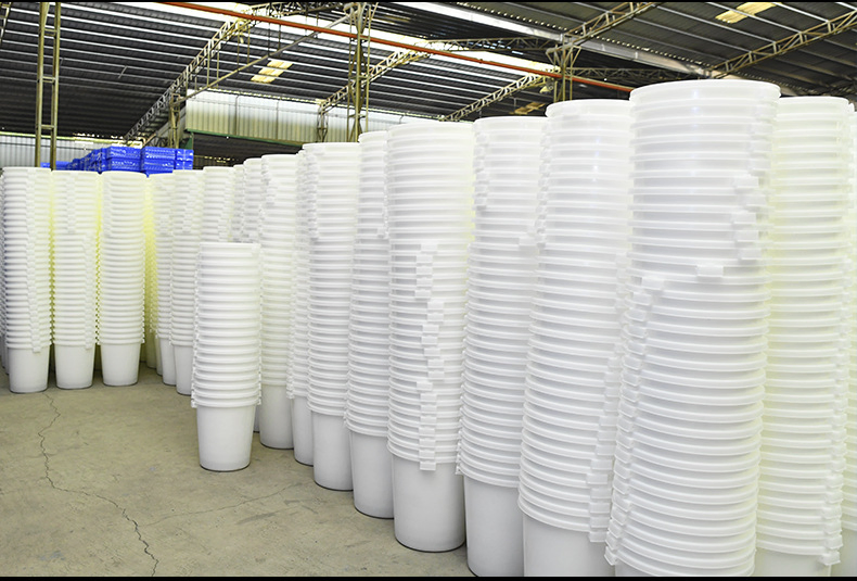Customized Commercial Supplies Food Grade Large Round Plastic White Bucket with Cover