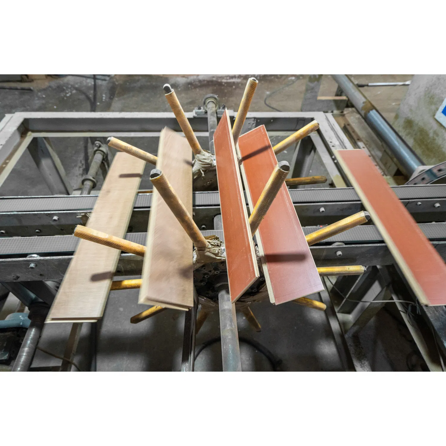 Зеркальный паркет из клена 12.3 мм, звукопоглощающий