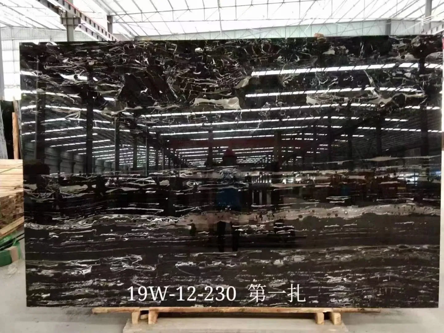 Natural Silver Porrino Jumbo Marble Customized Size for Countertop and Big Slabs/Tiles