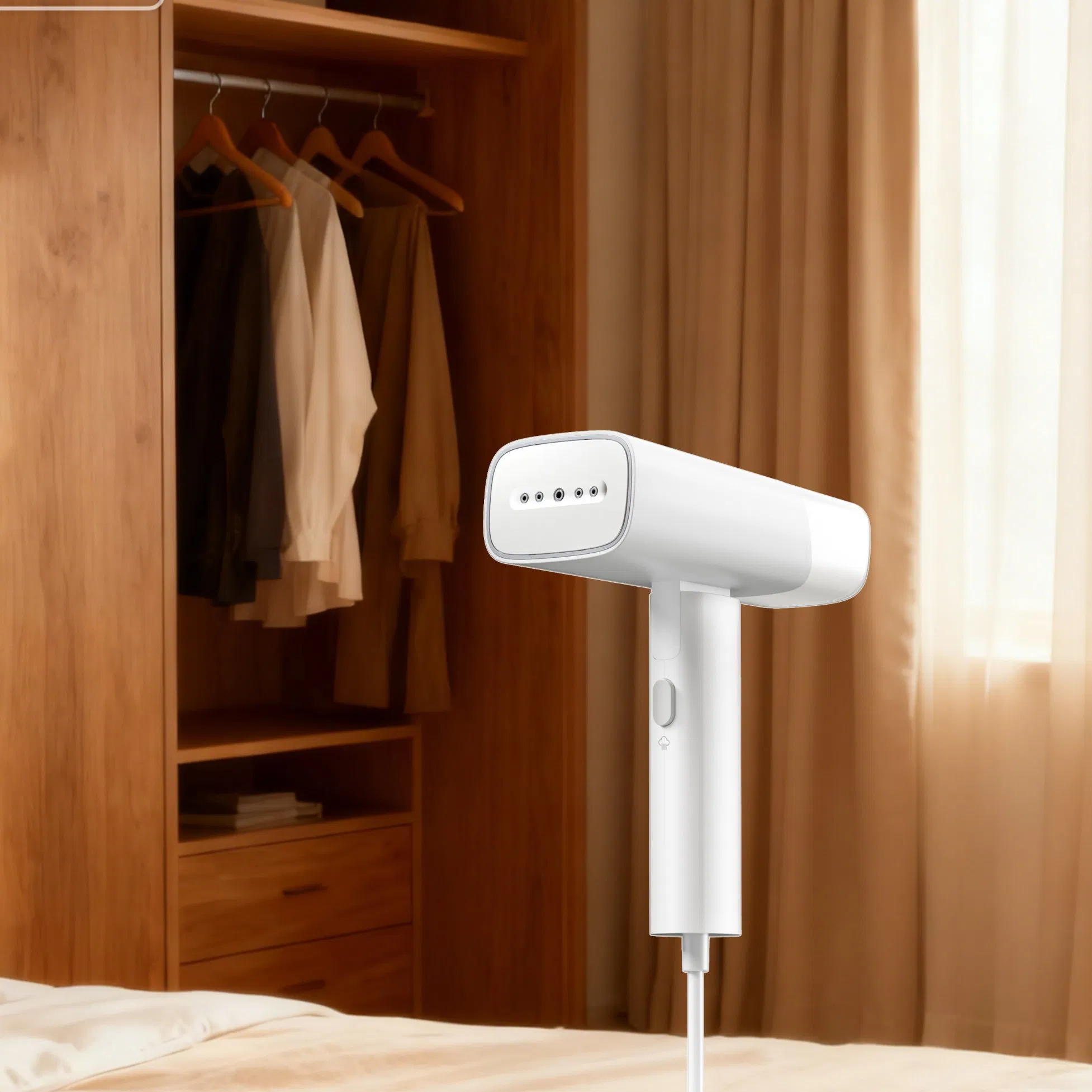 Longbank New Products 1400W 160ml Travel Portable Foldable Handheld Garment Steamer for Clothes