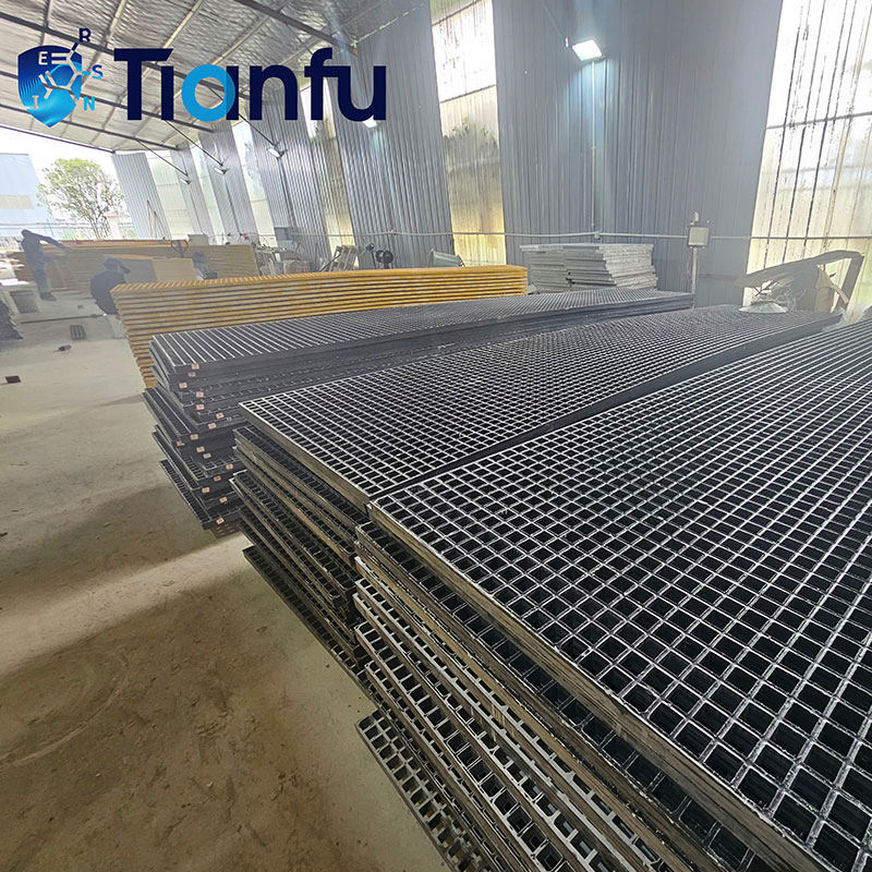 Customized FRP Grating Panel Supplier From China Lightweight Strong Mesh Flooring for Wastewater Treatment Plant Platform Cover
