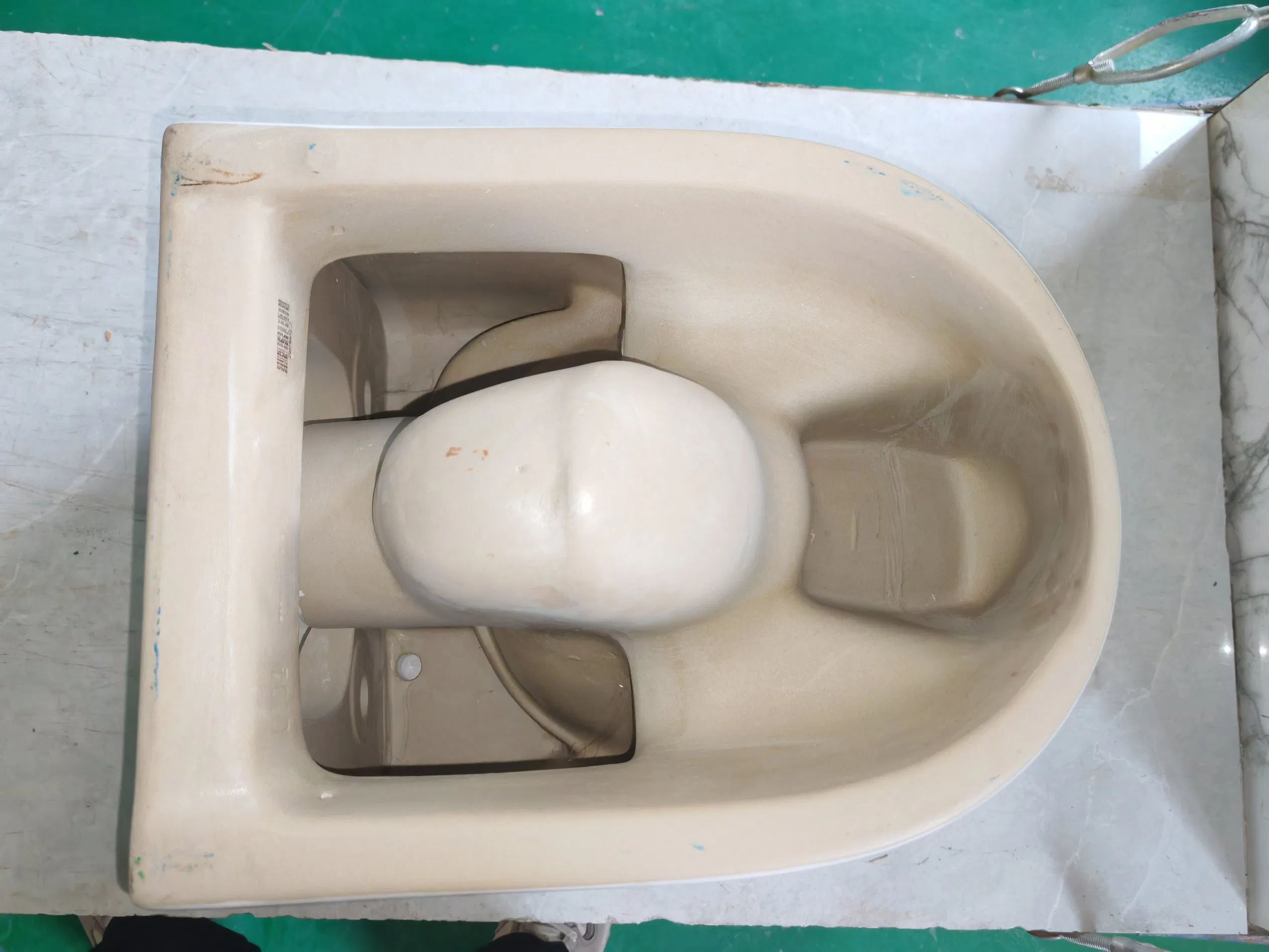 Bathroom Sanitary Ware Wall-Mounted Ceramic Toilet Bathroom Wc Toilet Wall Hung Toilet with Toilet Seat Cover