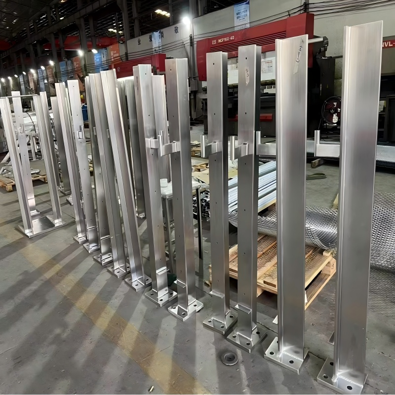 High-Strength Metal Steel Fence Post for Public Safety Zones