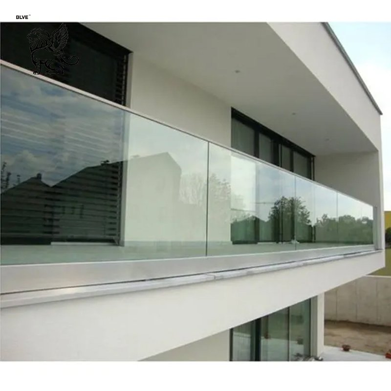 Factory Modern Stairs Safety Glass Protective Fence Tempered Laminated Glass Handrail Guardrail with Parts