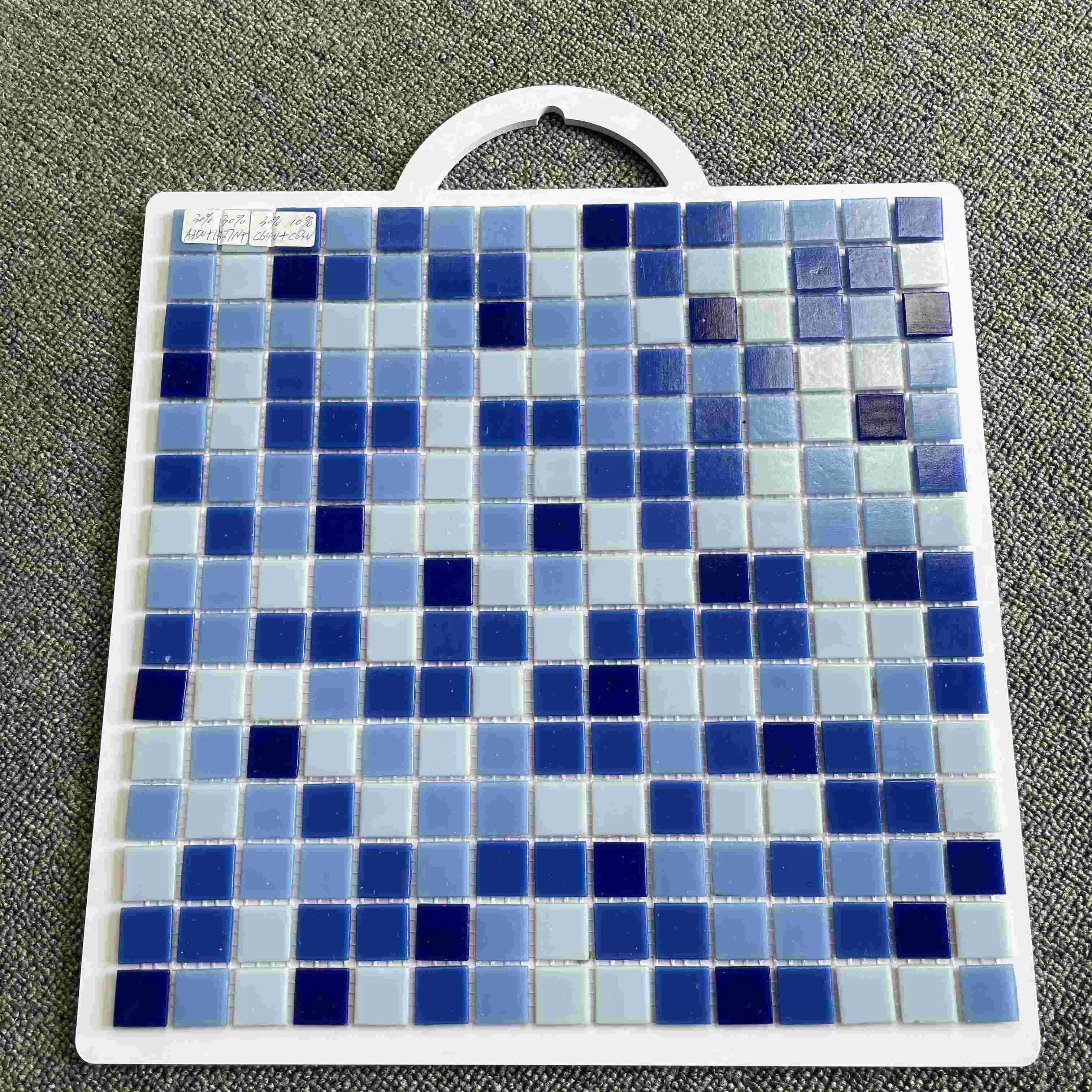 Глянцевая стеклянная мозаика для бассейна и отделки