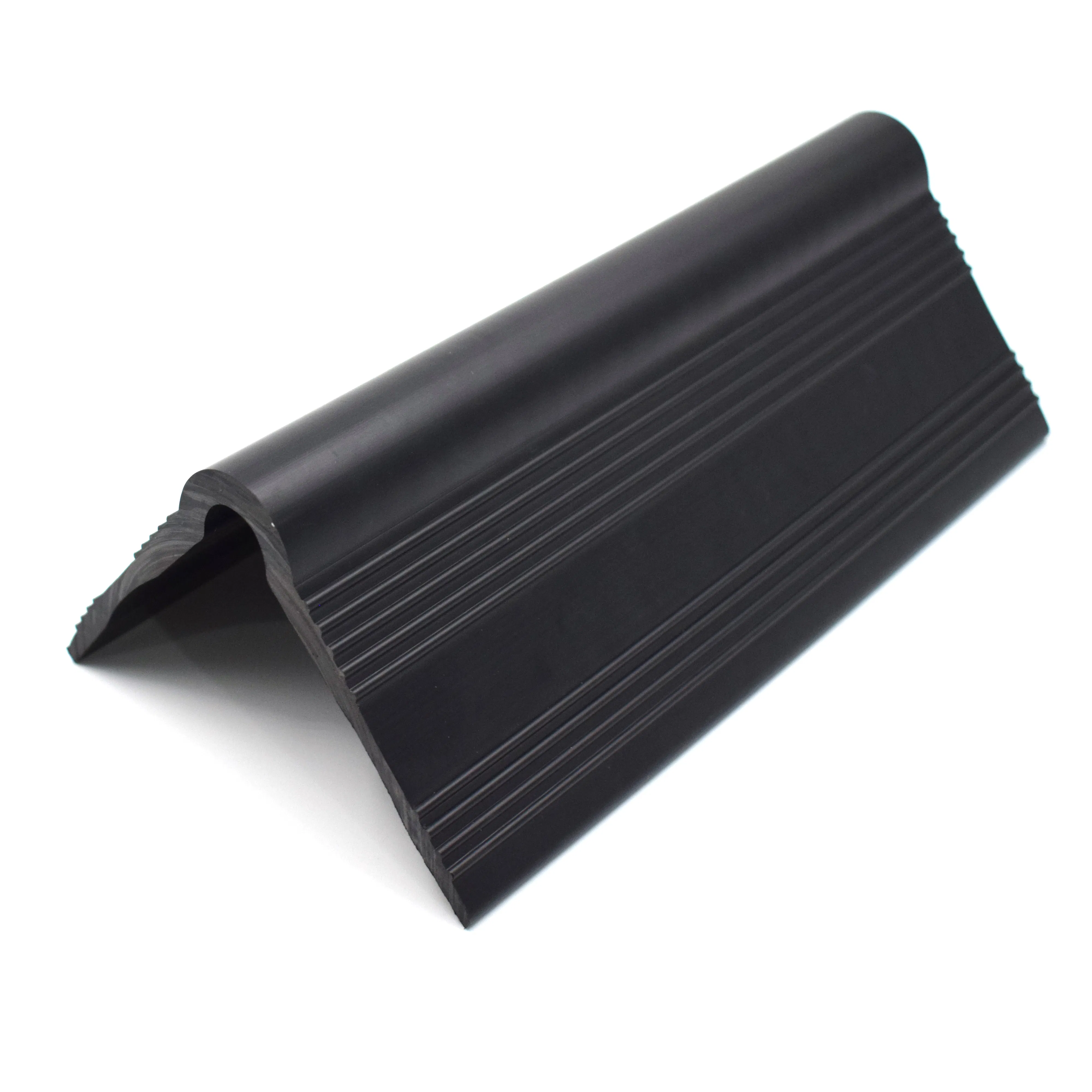 China Extruded Factory Customizable Soft&Hard PVC Material Plastic Corner Protector for Building