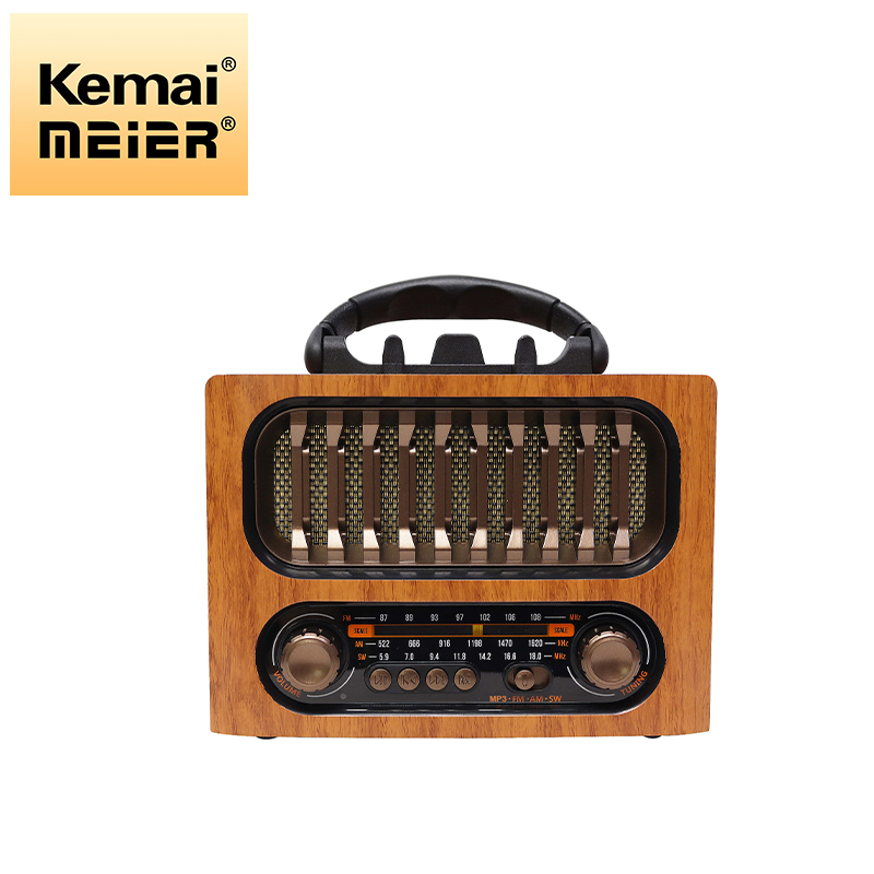 Comfortable Hand - Held Digital Display Multi - Band Radio Suitable for Family Gatherings and Other Places