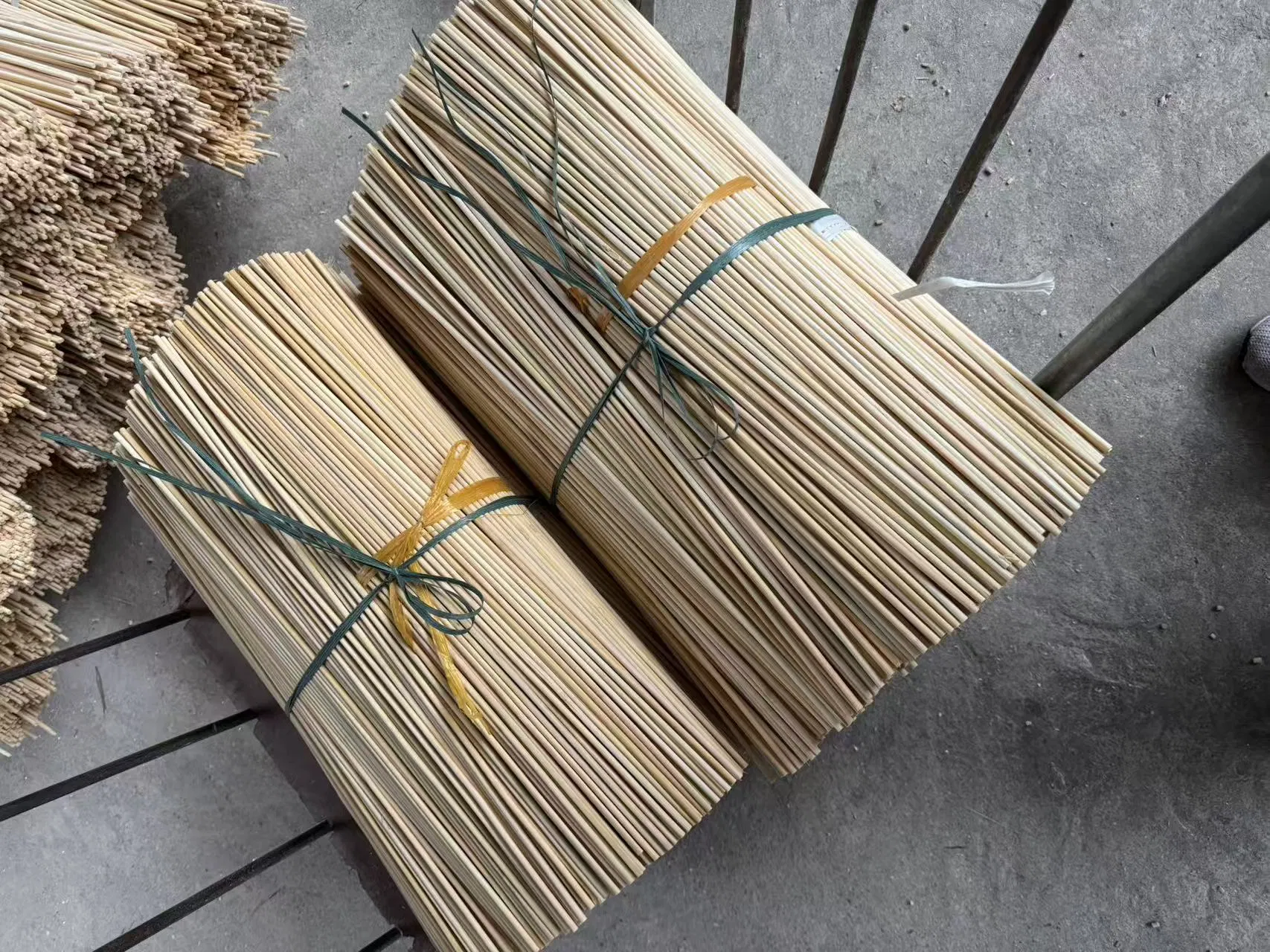 Amboo Sticks for Flower Support Flowerstick Natural&Green