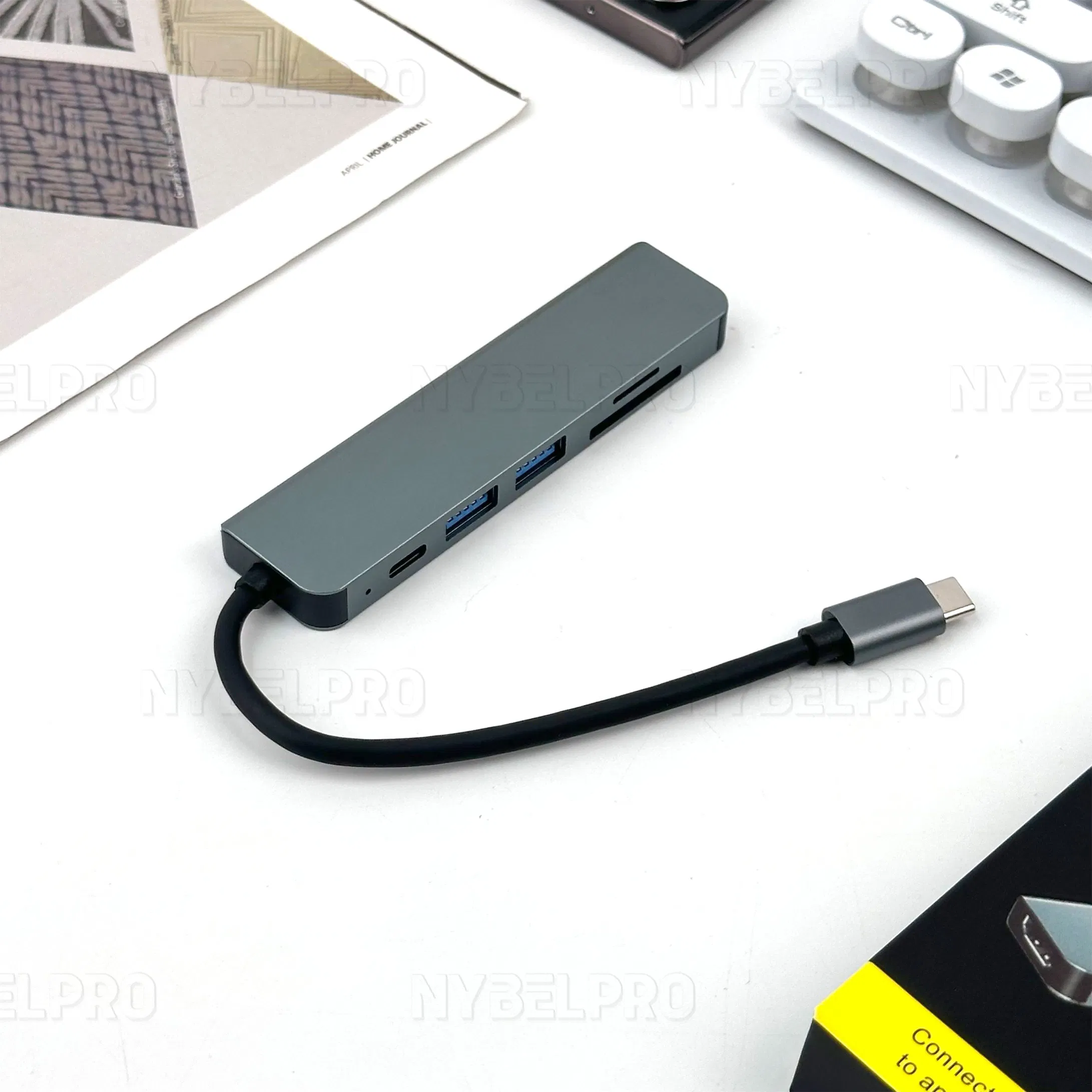 Док-станция 6 в 1 USB-C с быстрой зарядкой