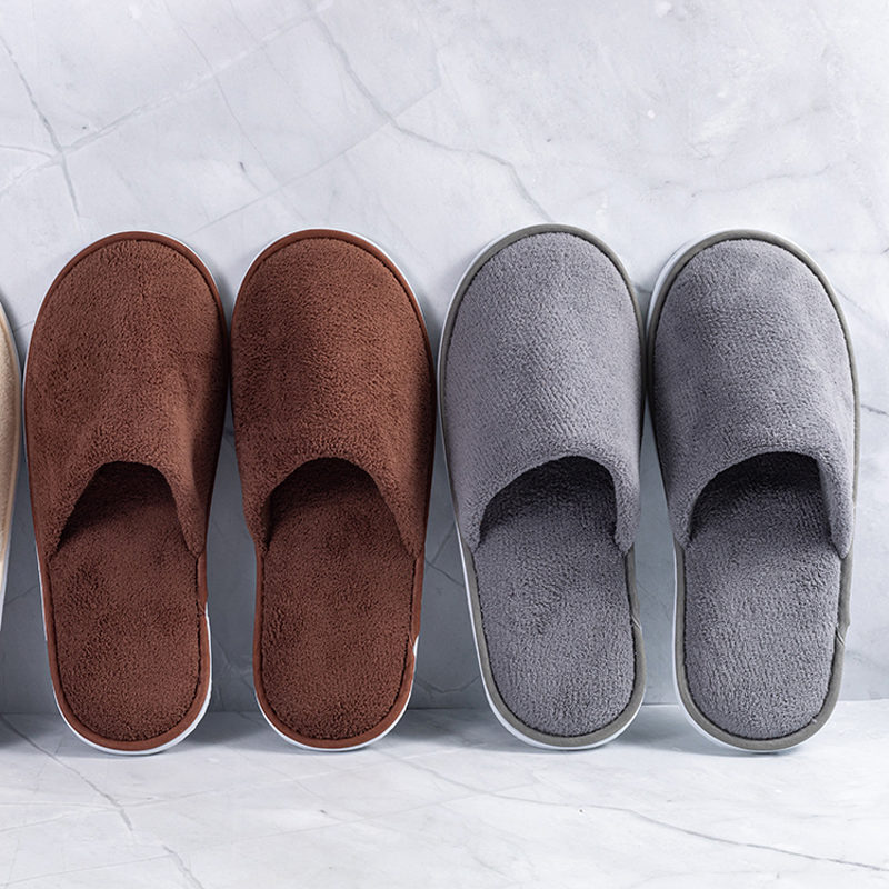 Wholesale Luxury Quality Beige Personalized Logo Hotel Disposable Slippers