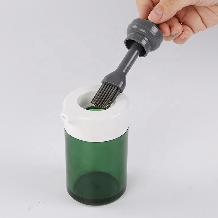 New Design Creative Easy Touch Pump 2in1 Plastic Kitchen Oil Dispenser Bottle with Silicone Brush