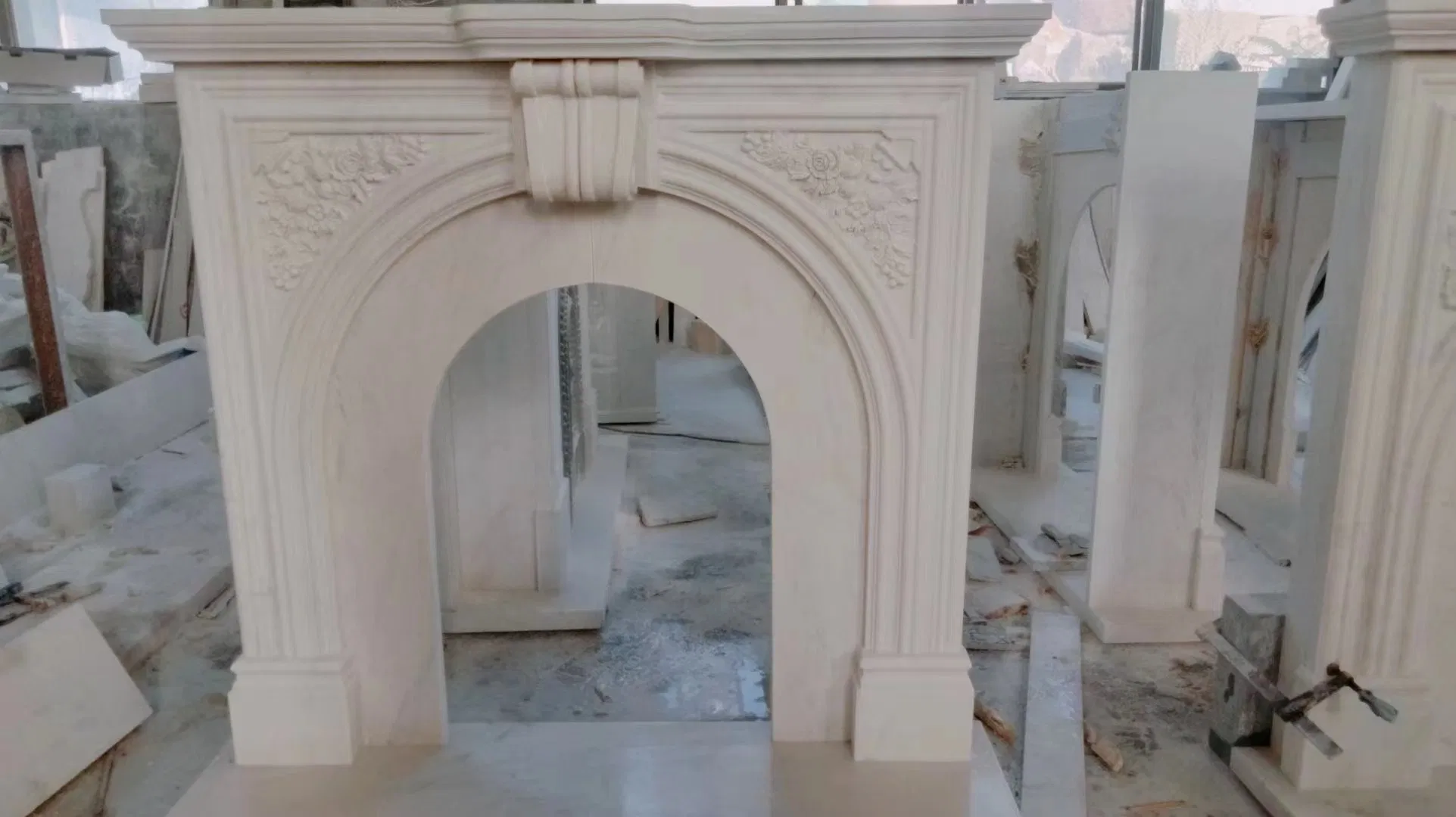 Interior Decoration White Marble Carved Stone/Slate/Marble/Granite/Limestone Figure Sculpture Marble Fireplace/Stove