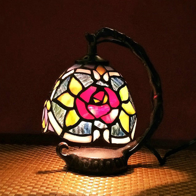 New Design Tiffany Style Table Lamp Desktop Night Light for Decoration
