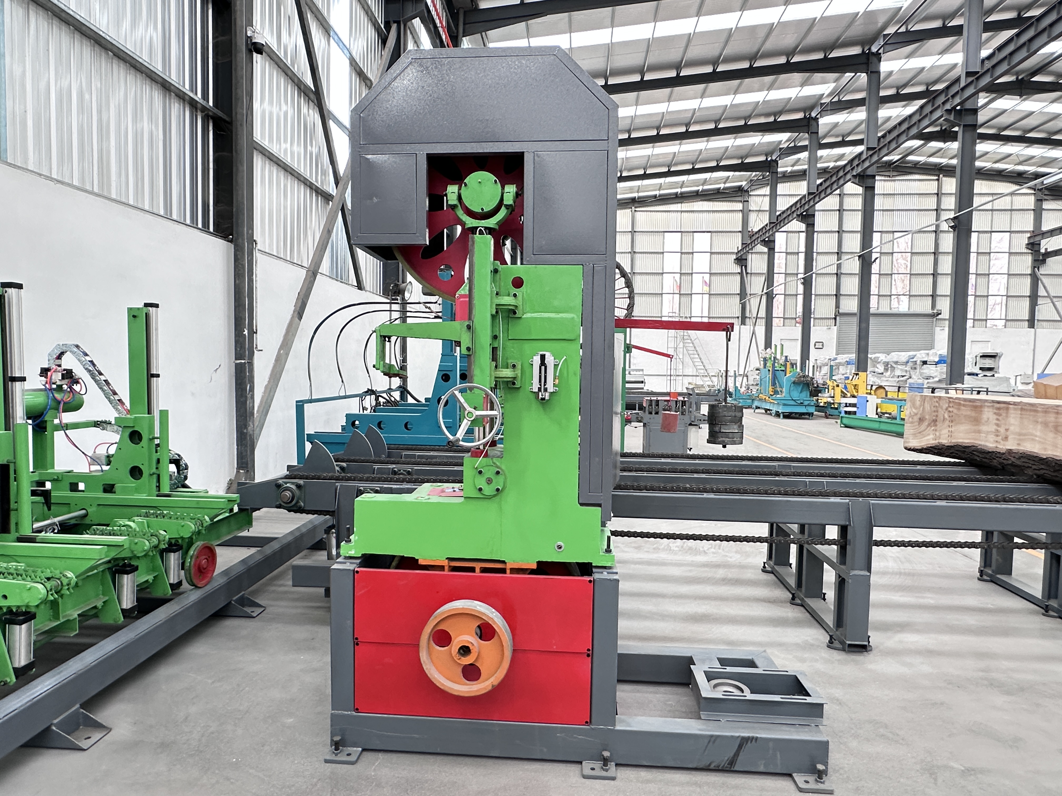 Станок ленточнопильный вертикальный со столом