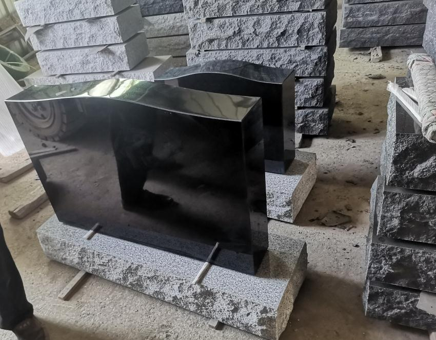 American Style China Absolute Black Granite Upright Headstones Monument Special Design Customized