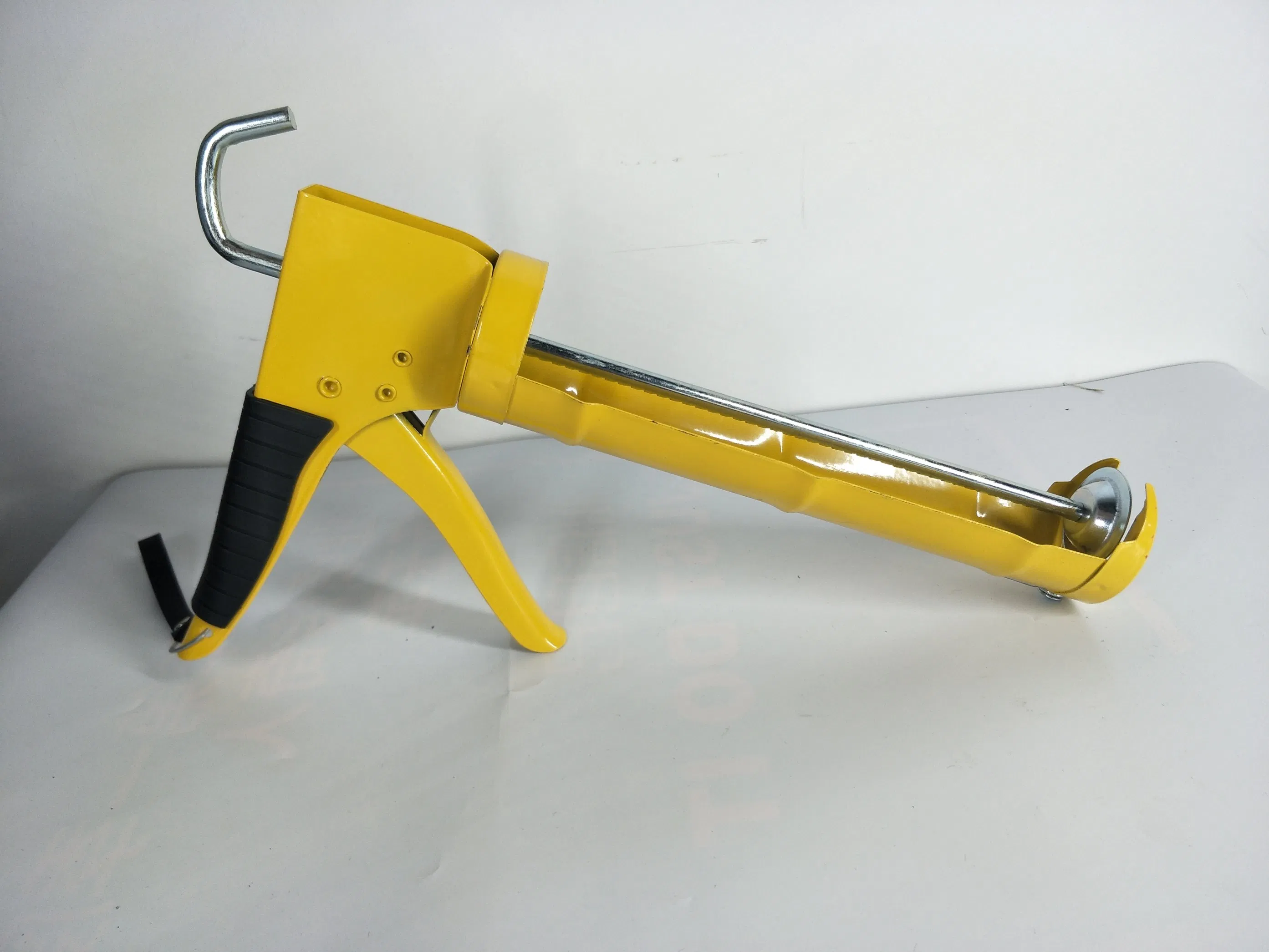 High Standard Drip Free Smooth Caulking Gun Made in China