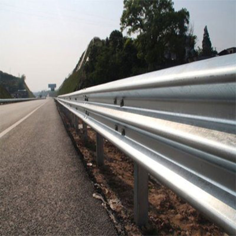 Galvanized Stainless Steel Thrie Beam Roadway Crash Barrier